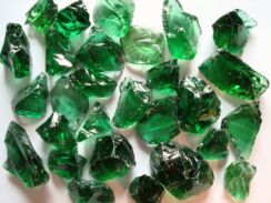 Buy glass stones | glass rocks dark green 20-40 mm at low prices online at Deco Stones Shop